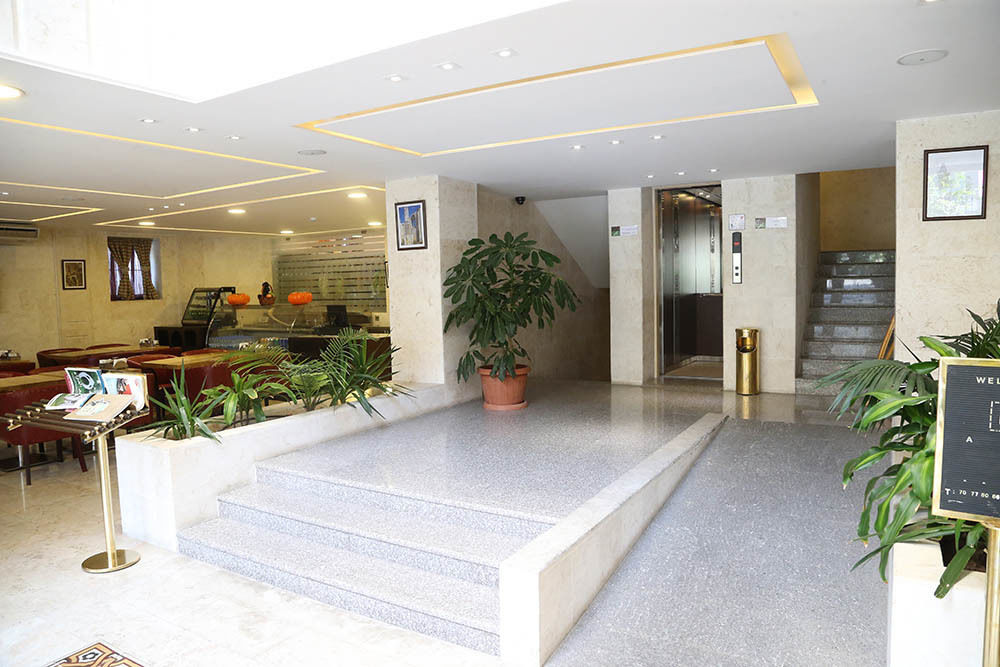 Assaha Ghobeiry Hotel Beirut Exterior foto